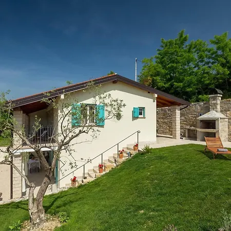 Holiday home Cartolina Motovun